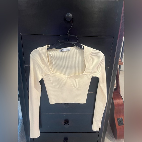Zara, size small, ribbed cream color long sleeve top! Never worn!! - Picture 5 of 5